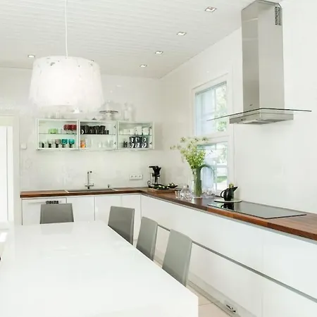 White House Villa Karleby